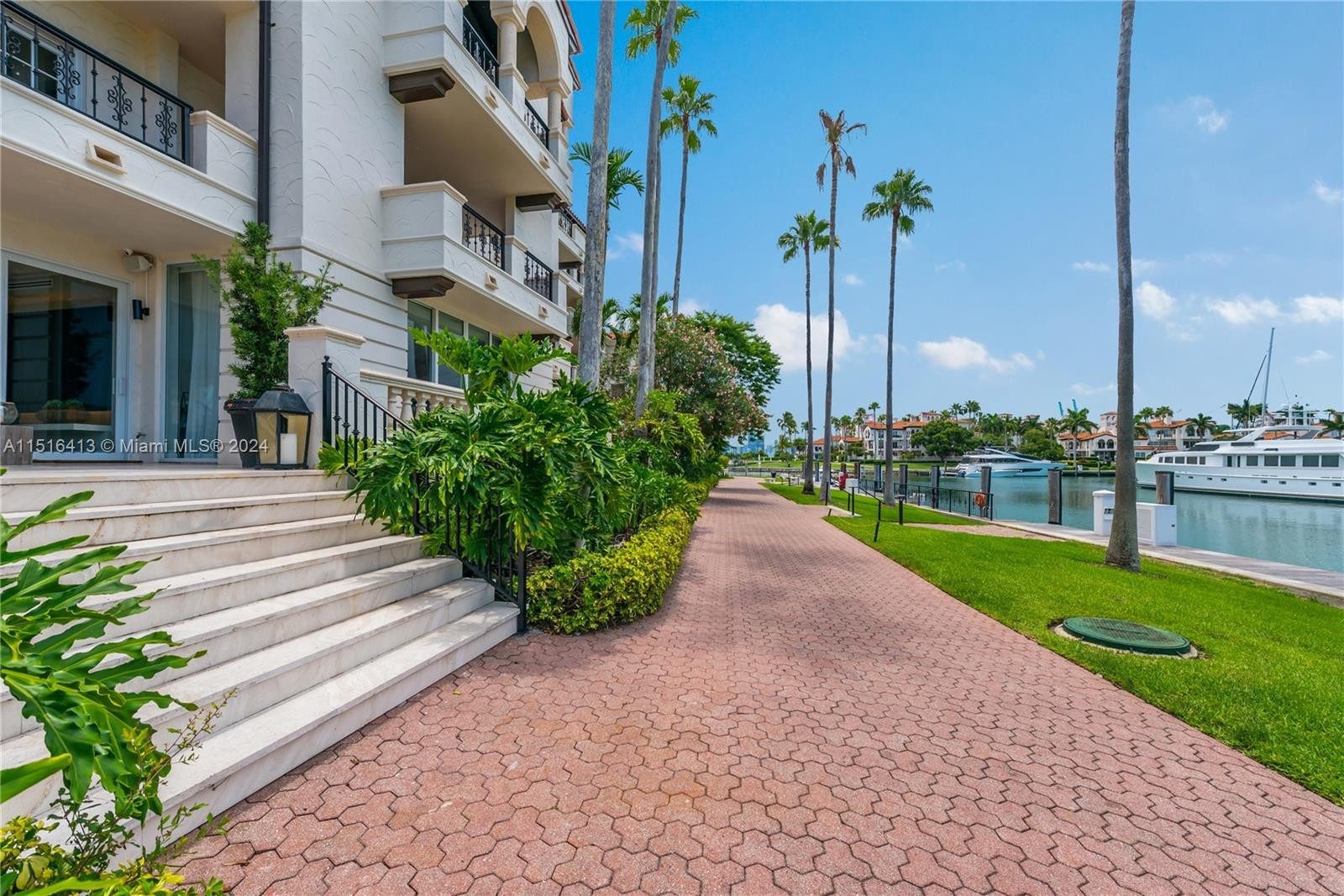 41. 2514 Fisher Island Dr