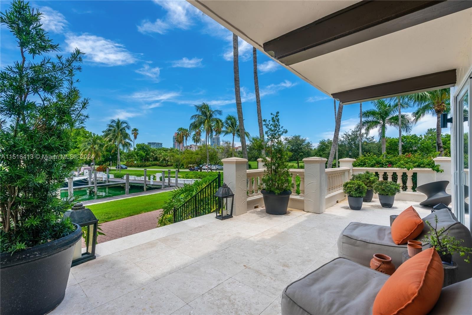 31. 2514 Fisher Island Dr