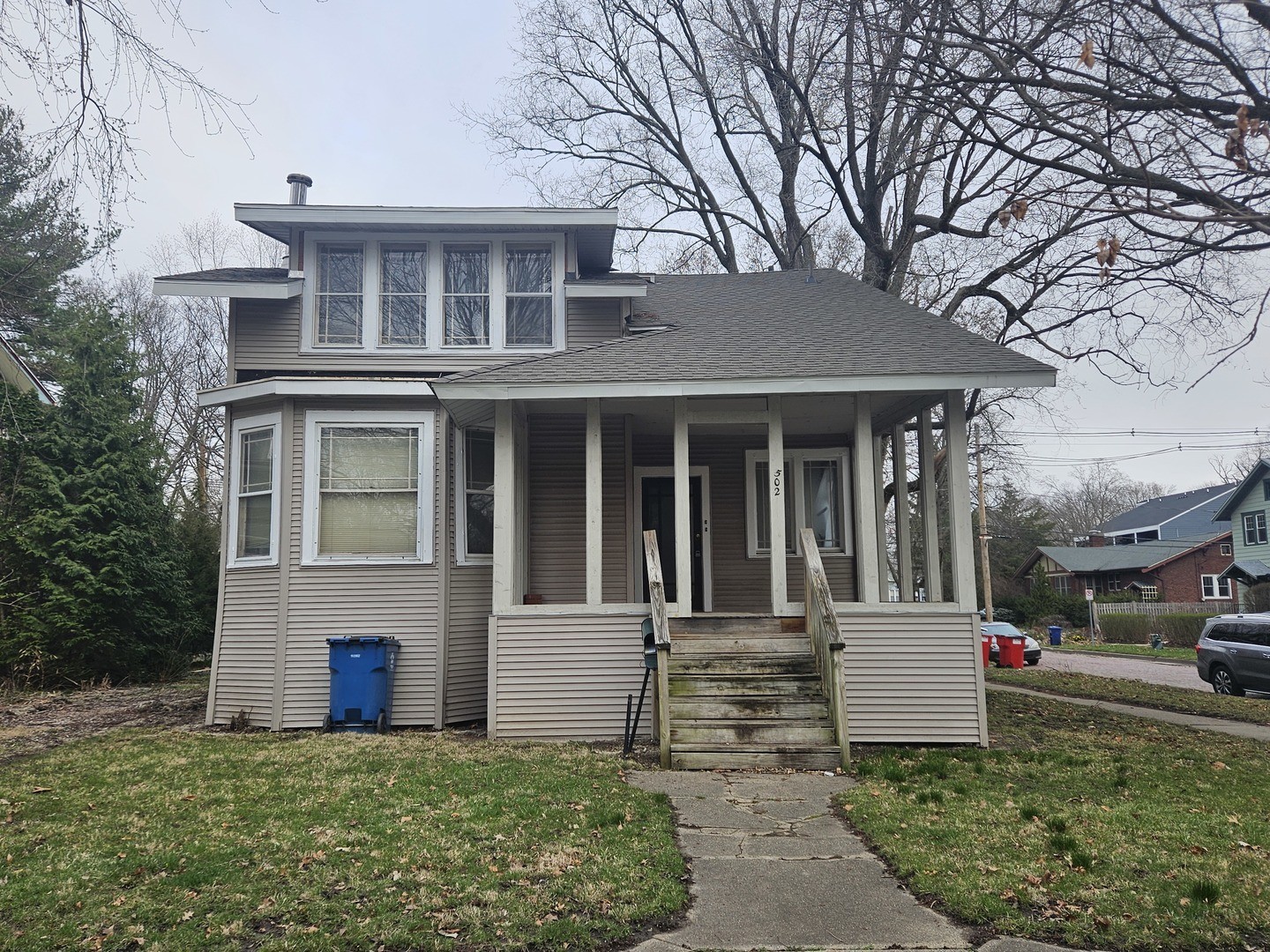 1. 502 W John Street