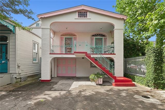 1. 2320 Chartres Street