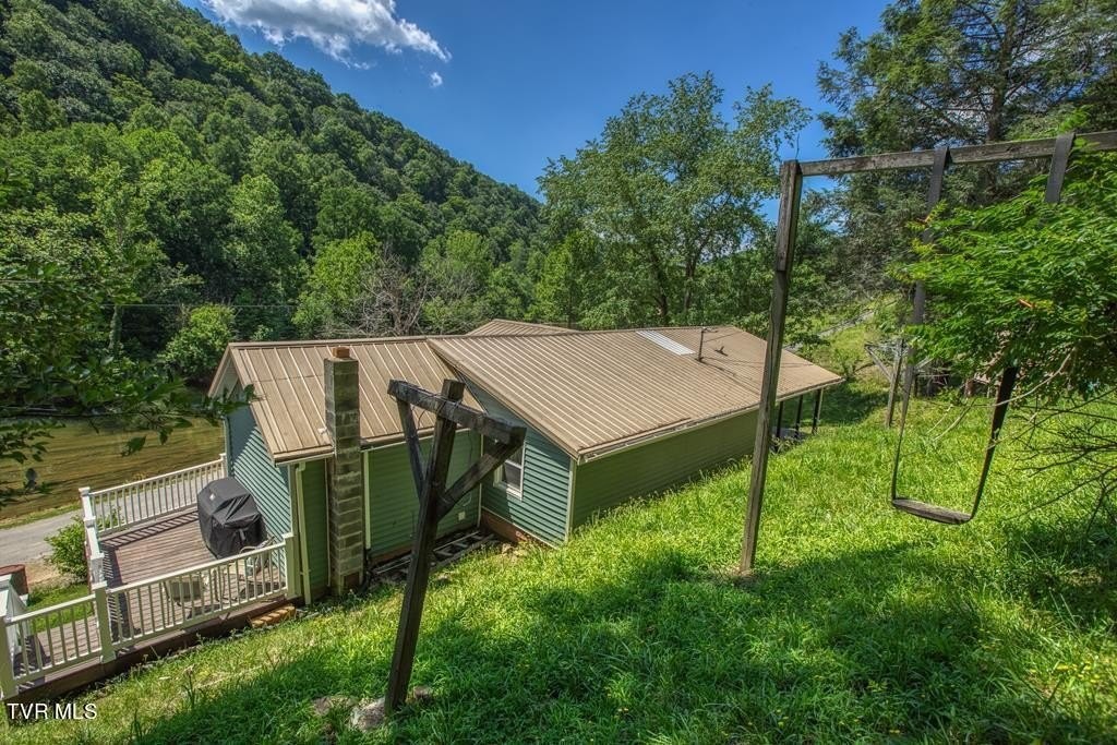 13. 30095 North Fork River Road