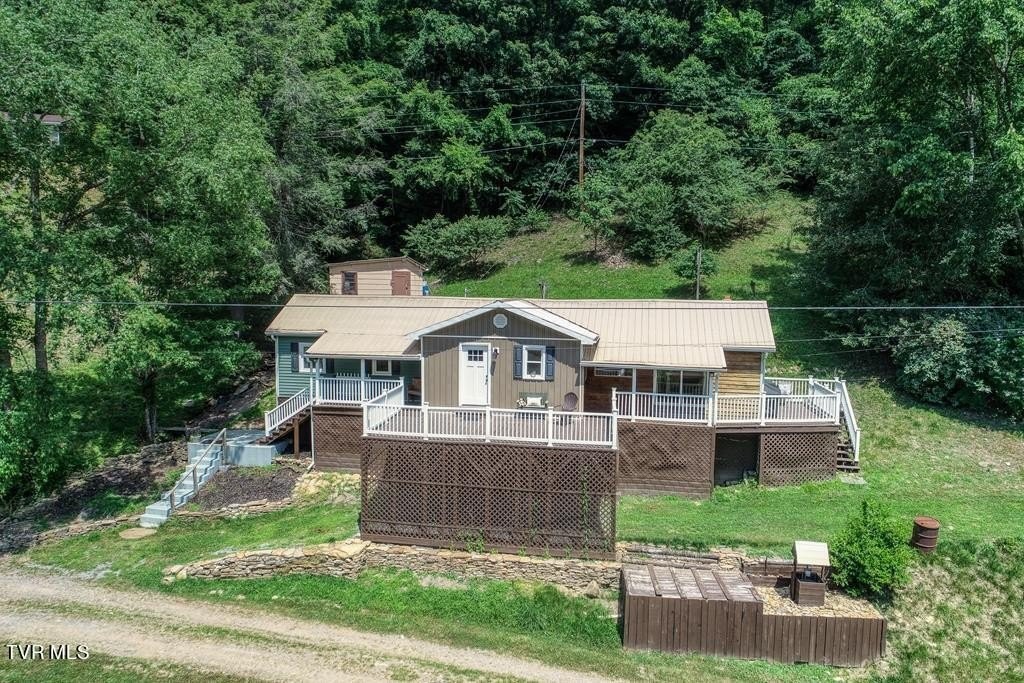 1. 30095 North Fork River Road