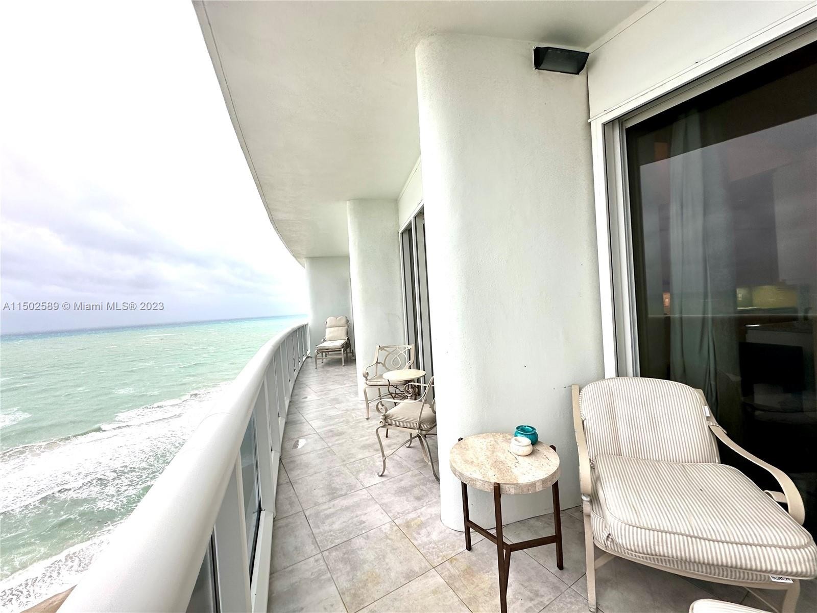 4. 9601 Collins Ave