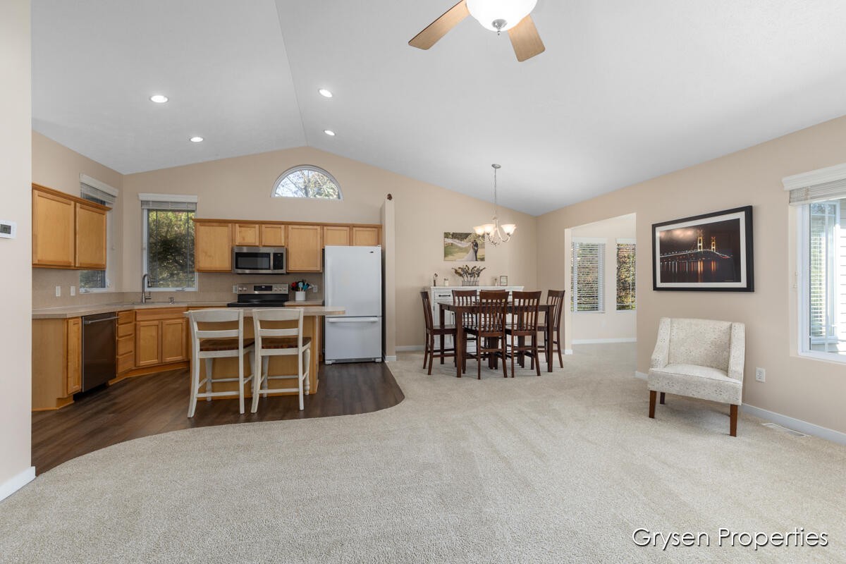 3. 7479 Chino Valley Drive SW