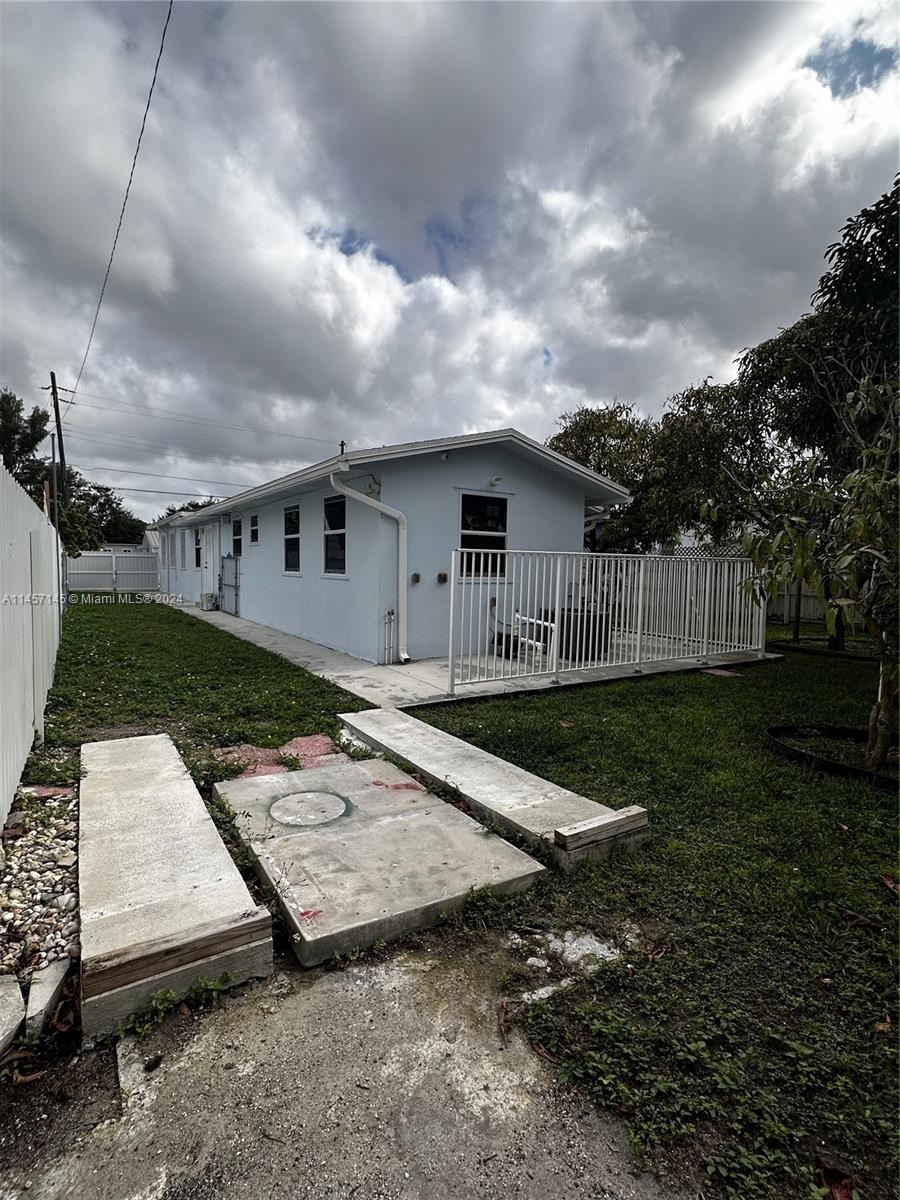 47. 610 Tamiami Canal Rd