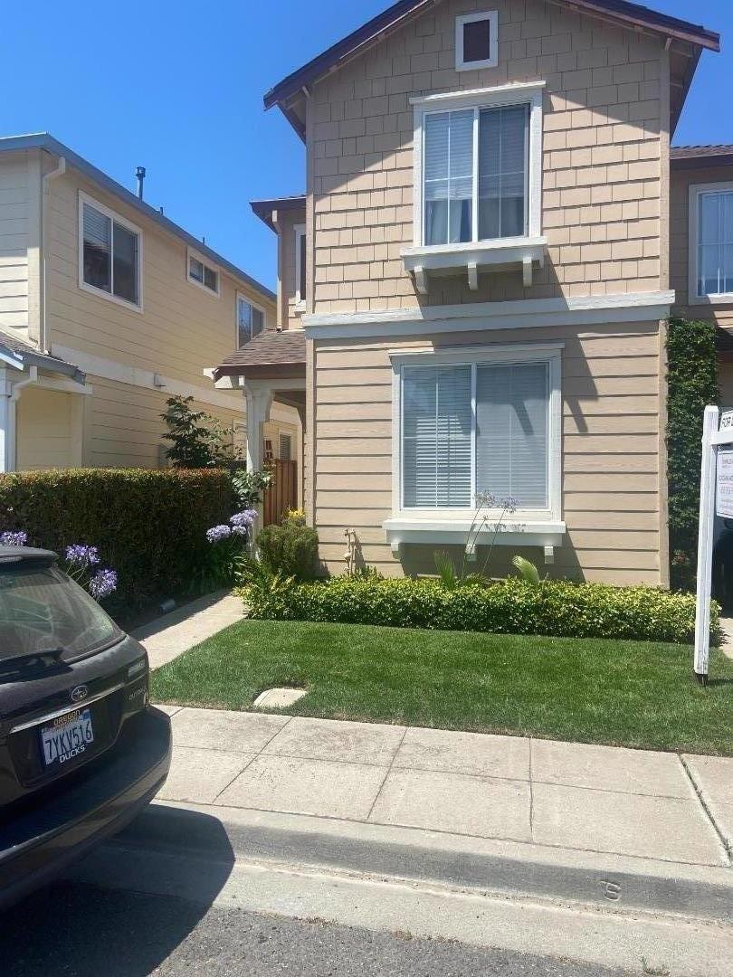 2. 929 Mouton Circle East Palo Alto  94303