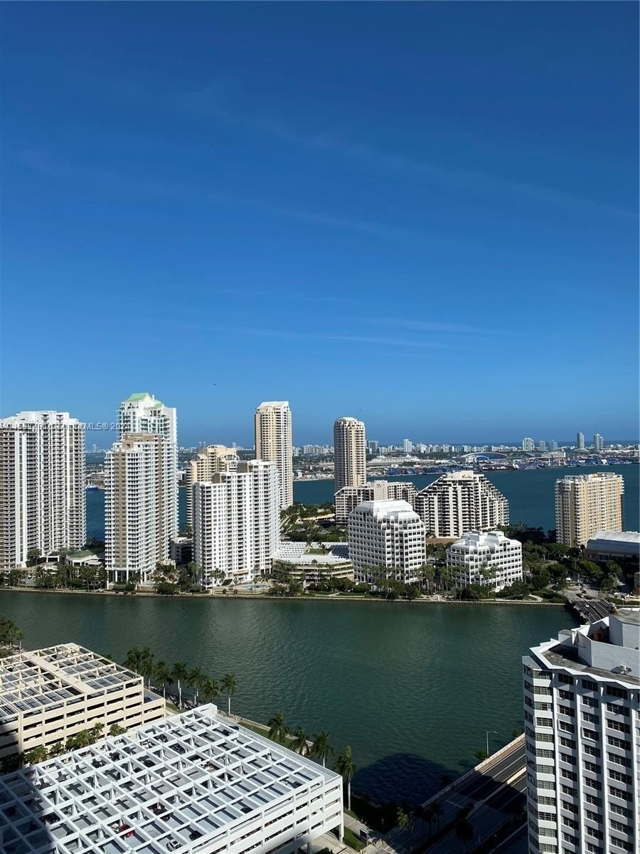 1. 950 Brickell Bay Dr