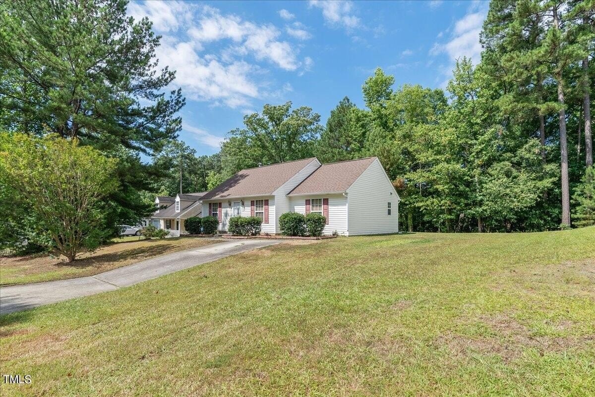 1. 220 Hickory Glen Lane