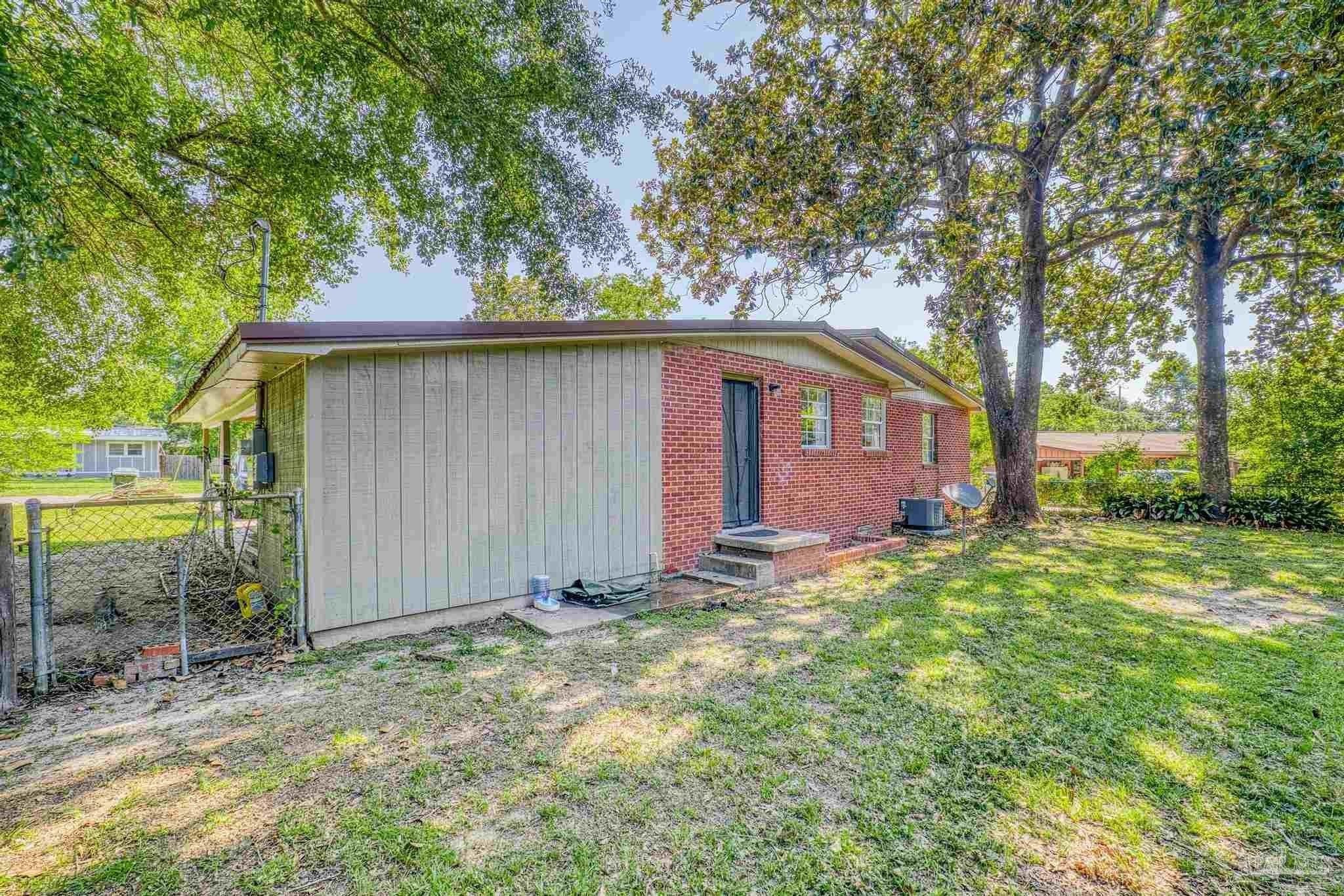 33. 6431 Sellers Dr