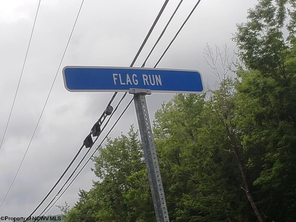 6. 10 Flag Run Road