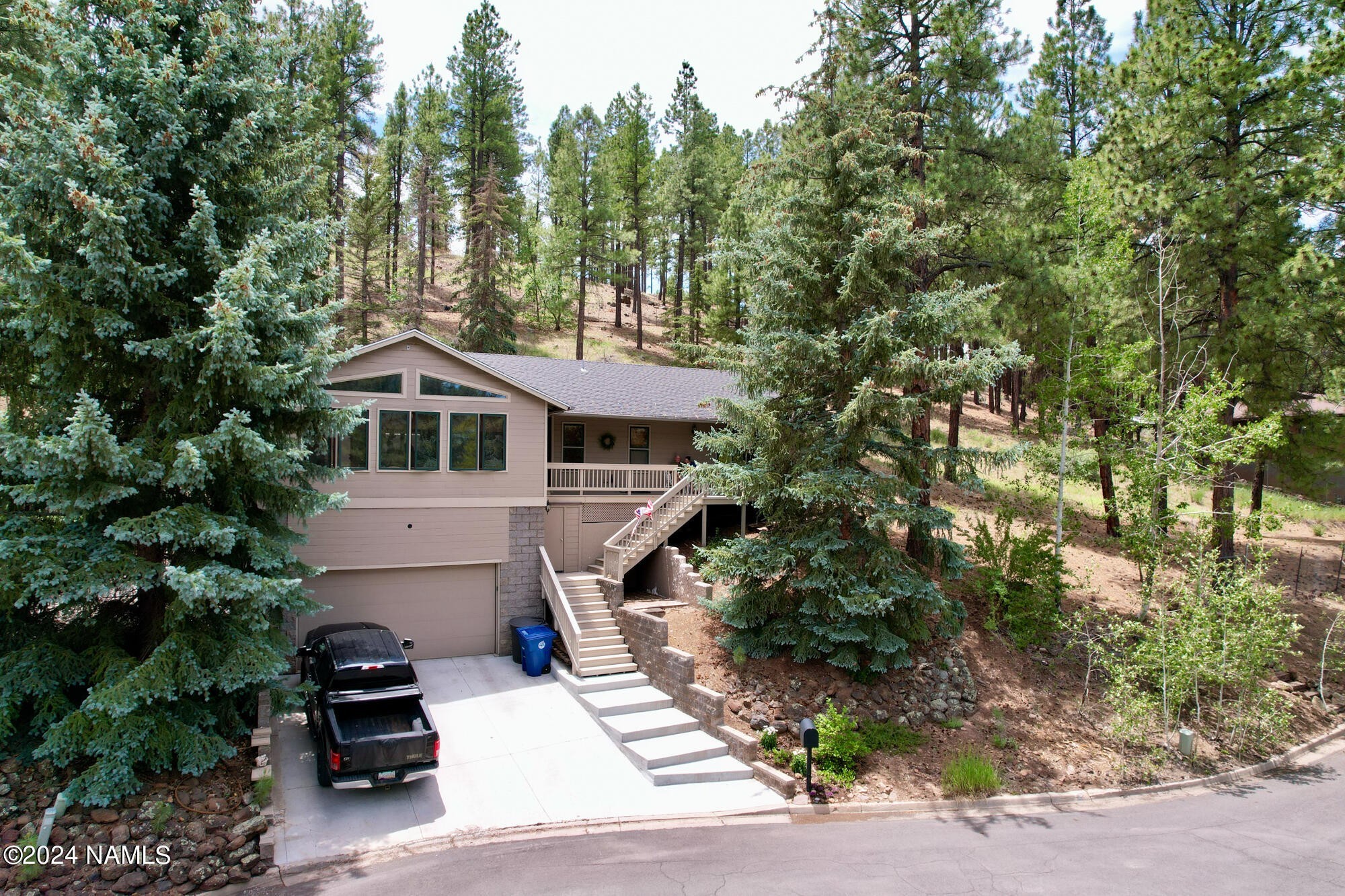 38. 3009 W Foothills Way