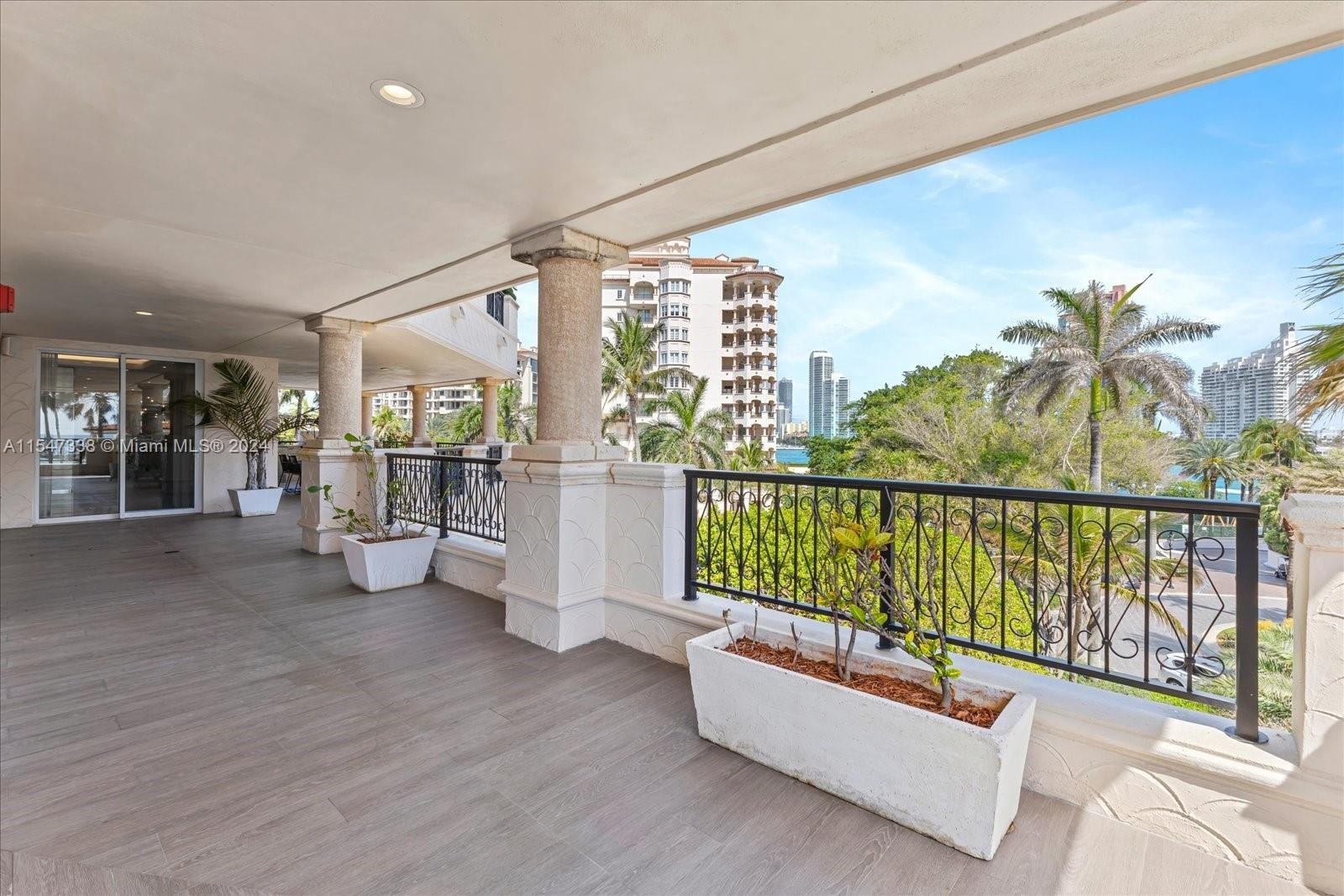 29. 7431 Fisher Island Dr