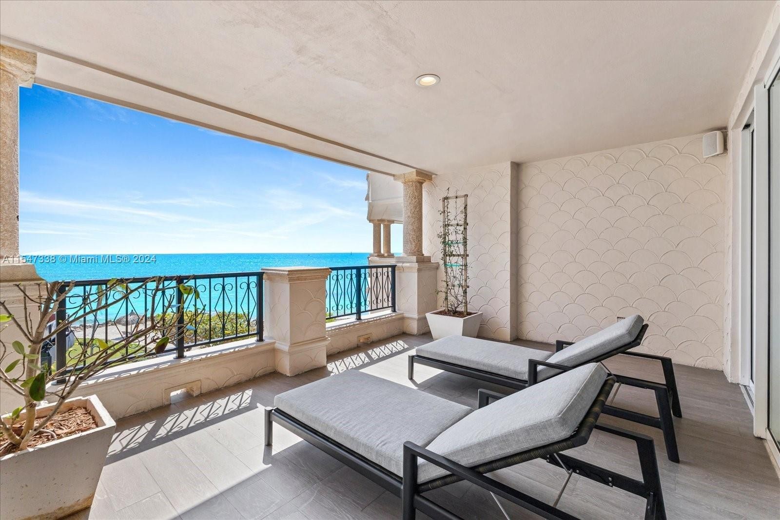 17. 7431 Fisher Island Dr