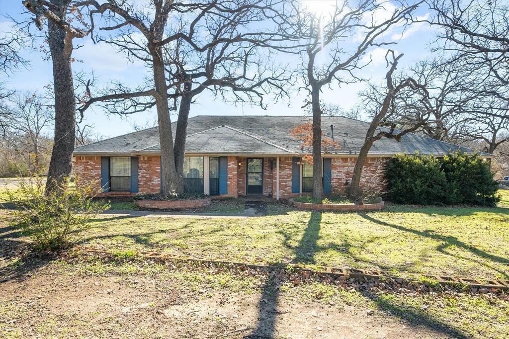 3. 3520 Burleson Retta Road