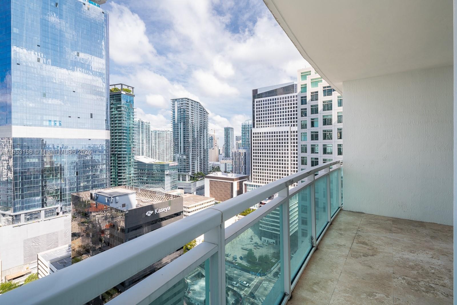 15. 950 Brickell Bay Dr