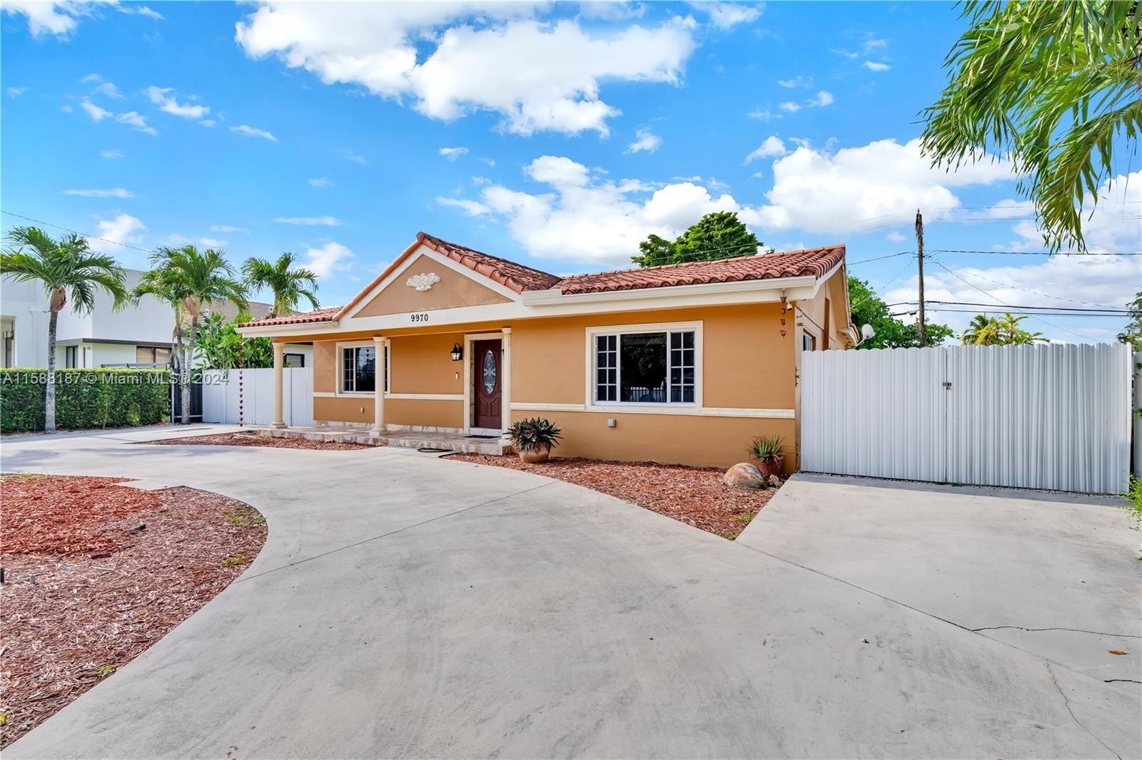 37. 9970 SW 42nd Ter