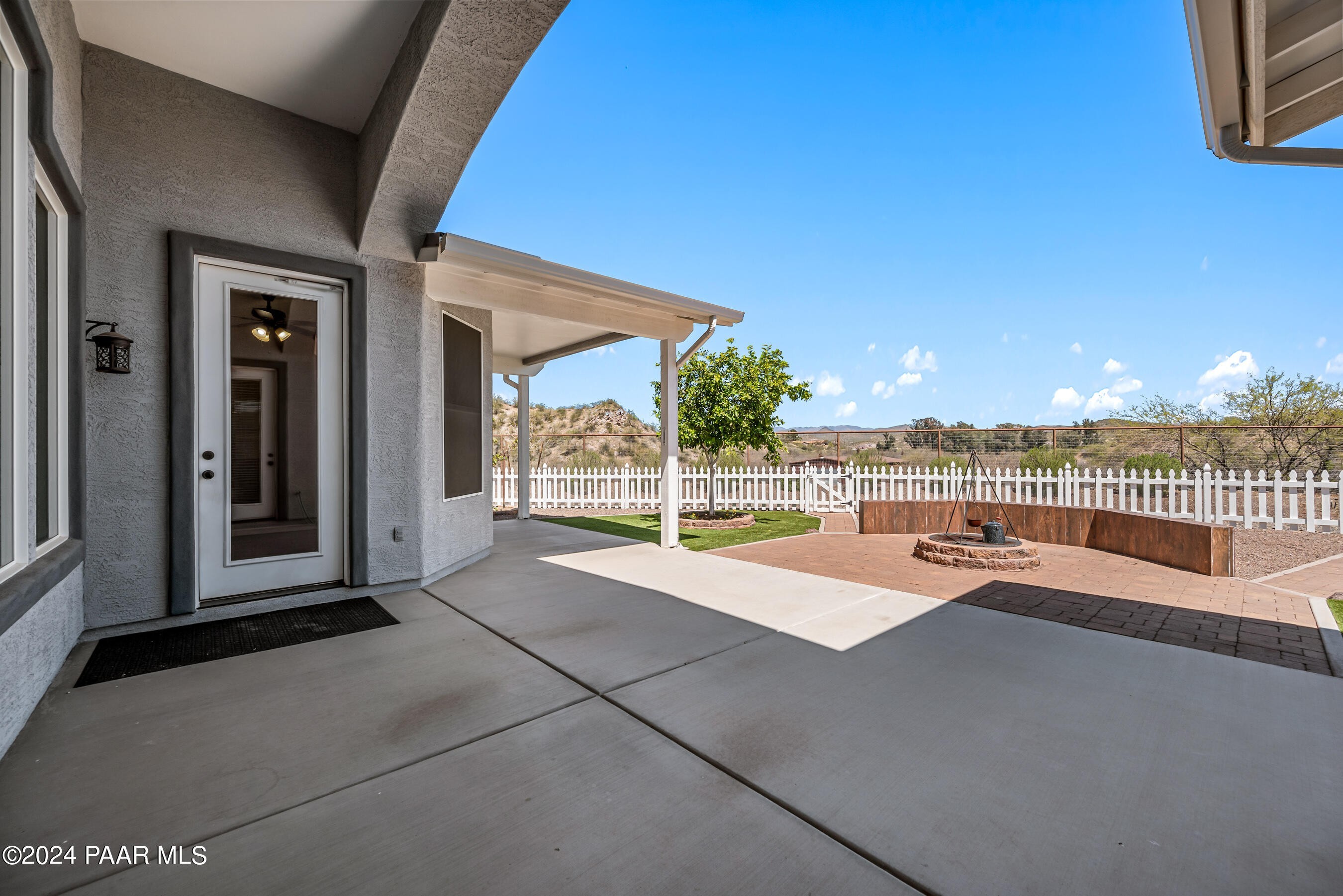 35. 180 E Amaranth Drive