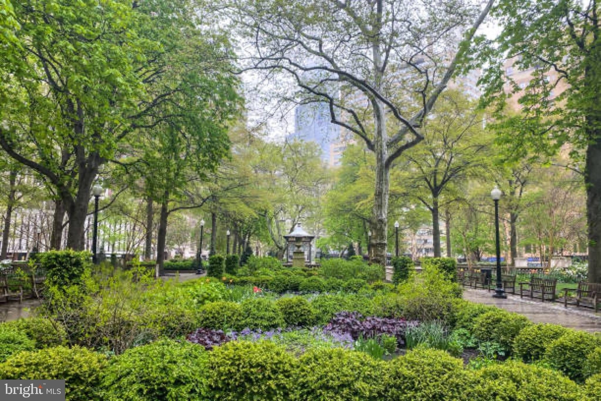 10. 222 W Rittenhouse Square