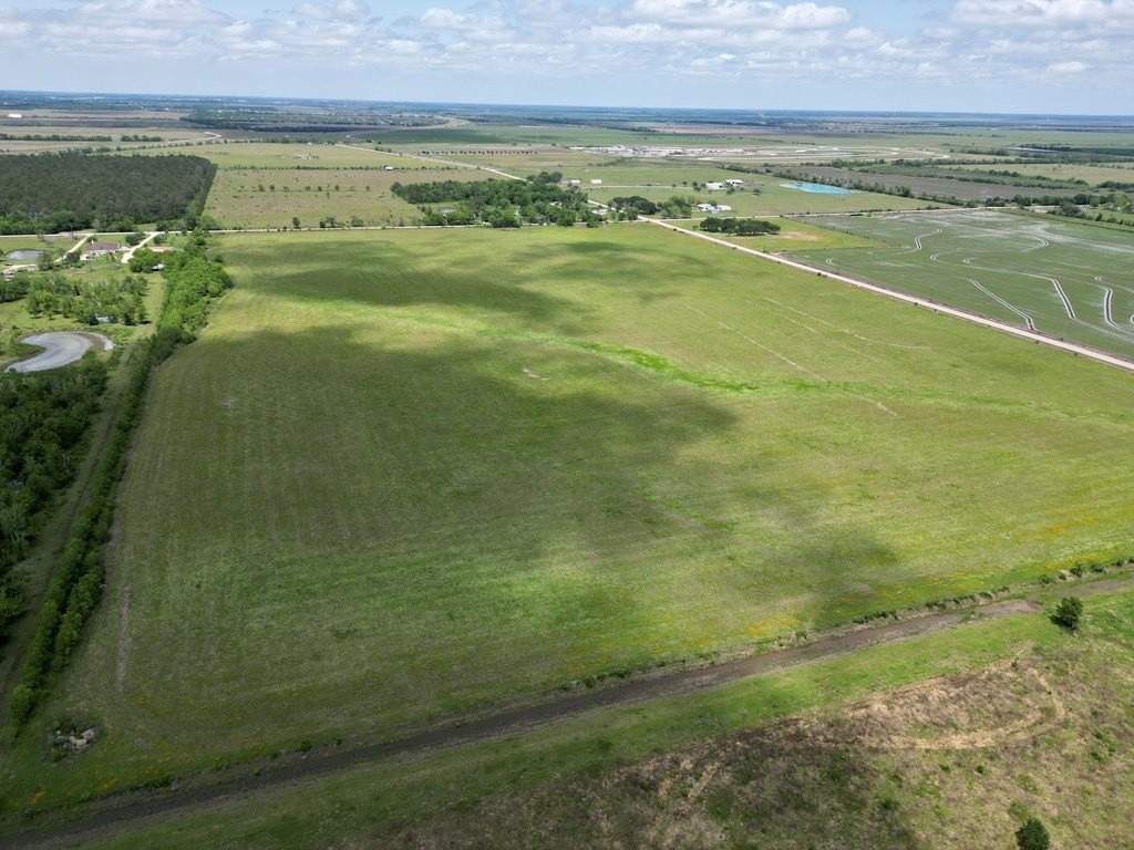 2. 0 Cr 48, Off Hwy 288