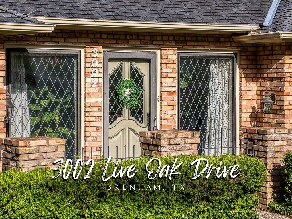 30. 3002 Live Oak Drive