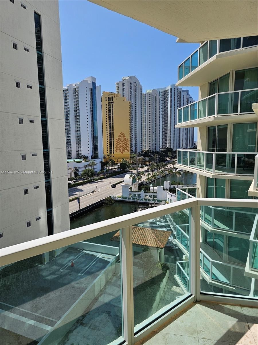 35. 150 Sunny Isles Blvd