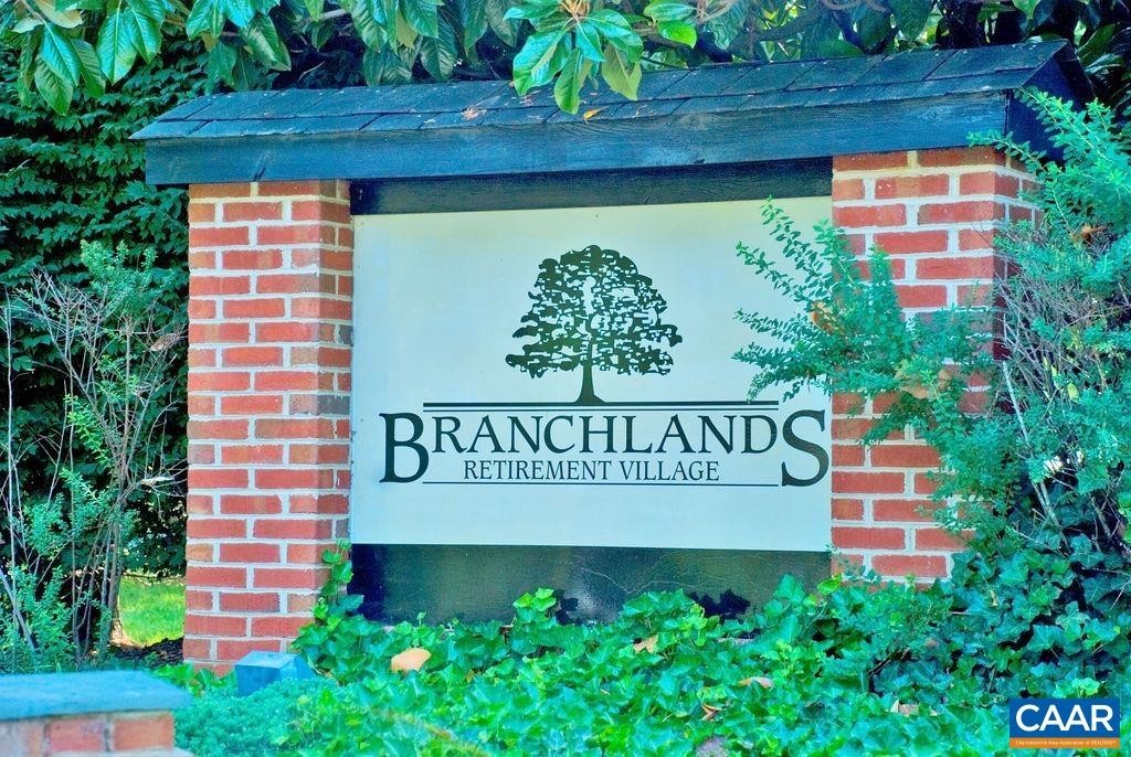 39. 1325 Branchlands Dr