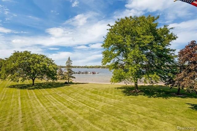 5. 3432 Loon Lake Court