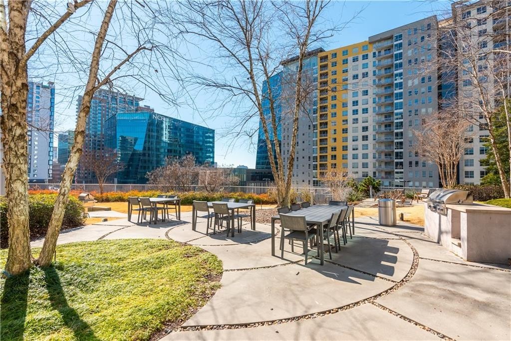 35. 44 Peachtree Place NW