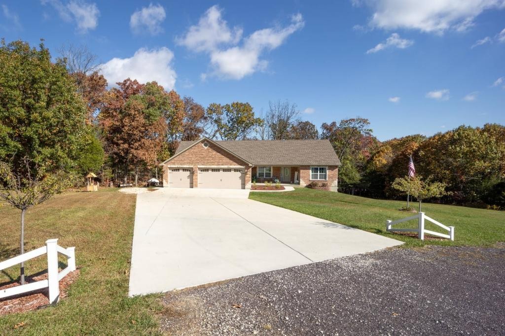 1. 332  Hickory Field Ct