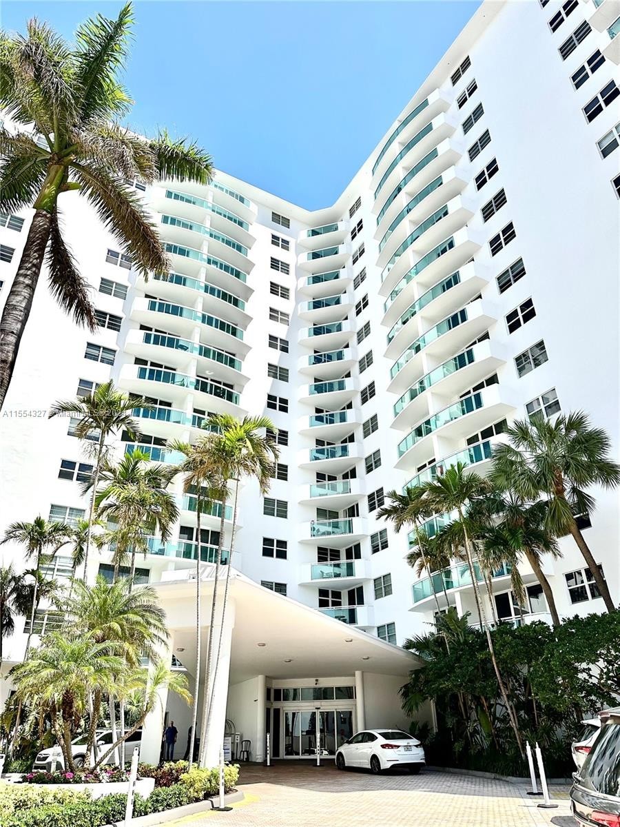 2. 3001 S Ocean Dr