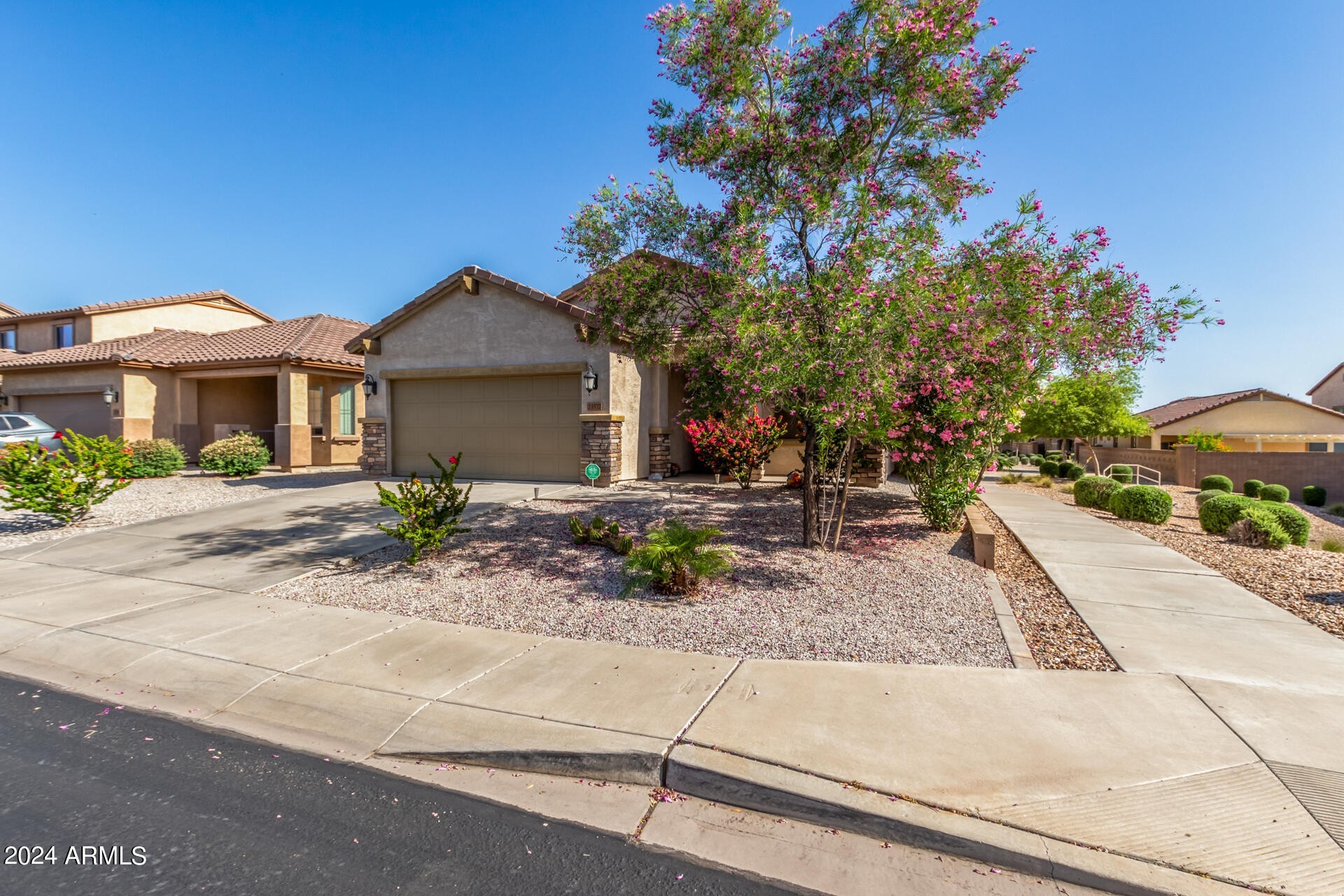 2. 23577 W Mohave Street