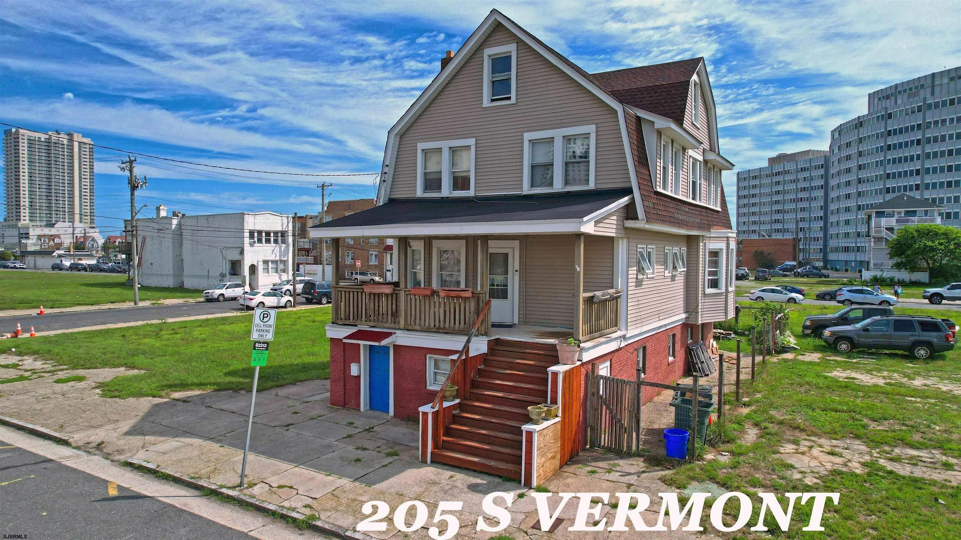 2. 205 S Vermont Ave Ave