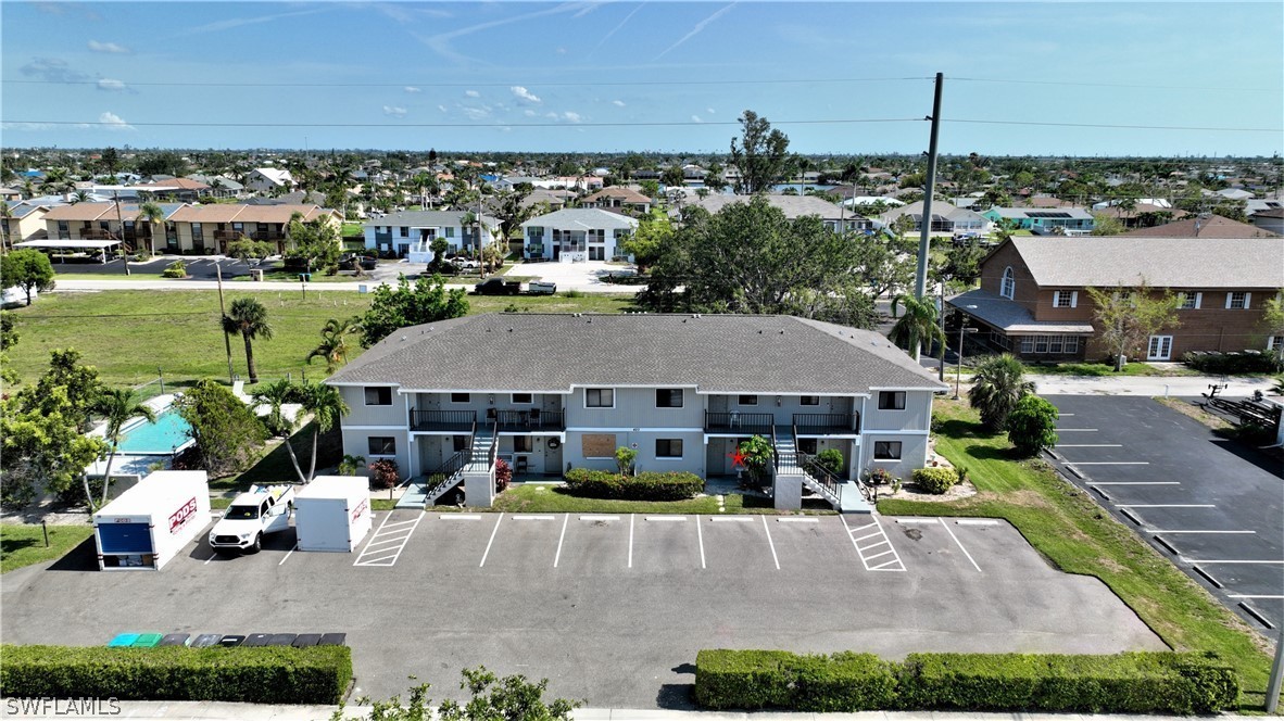 5. 423 Cape Coral Parkway W