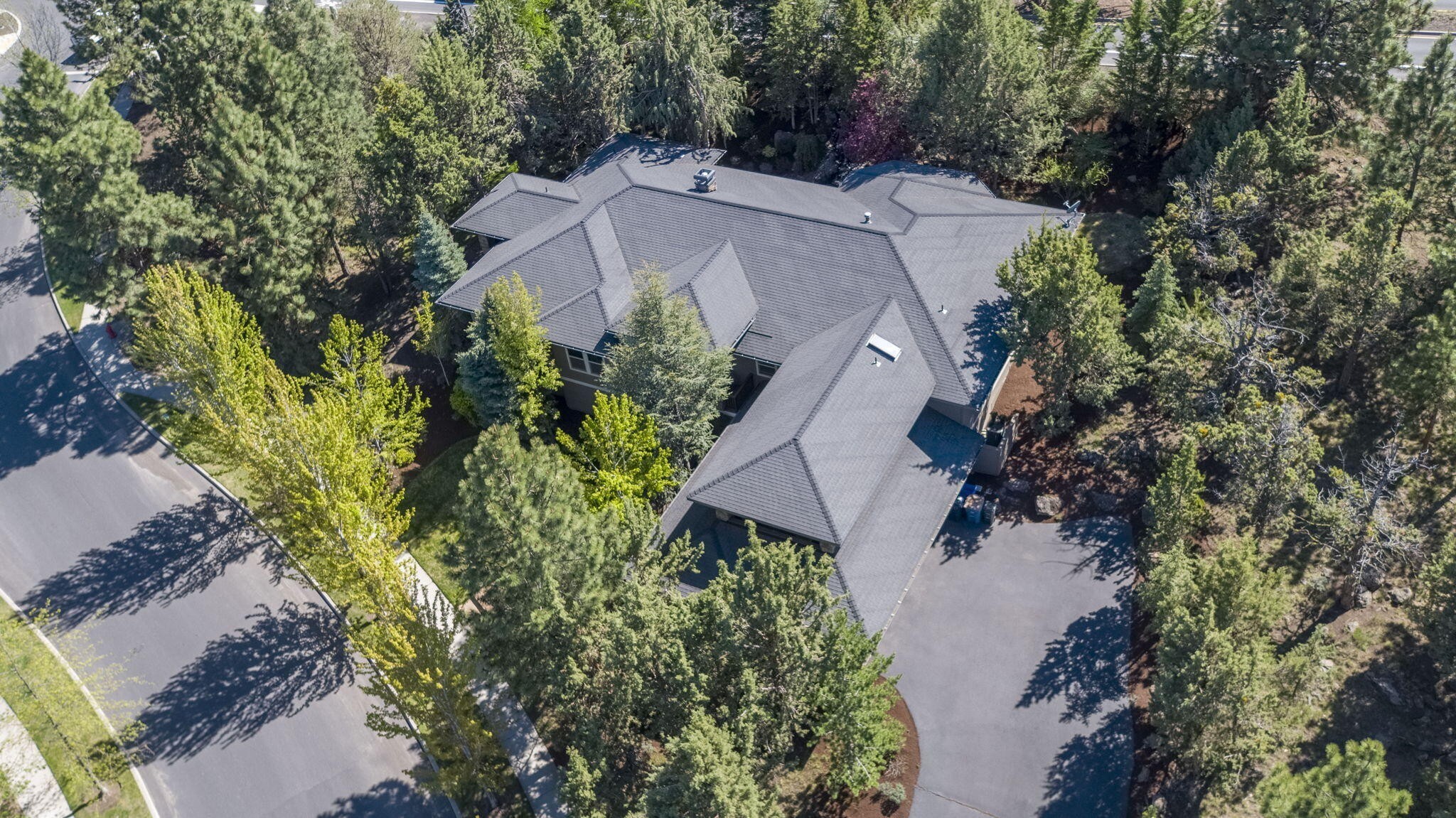 49. 1010 NW Yosemite Drive