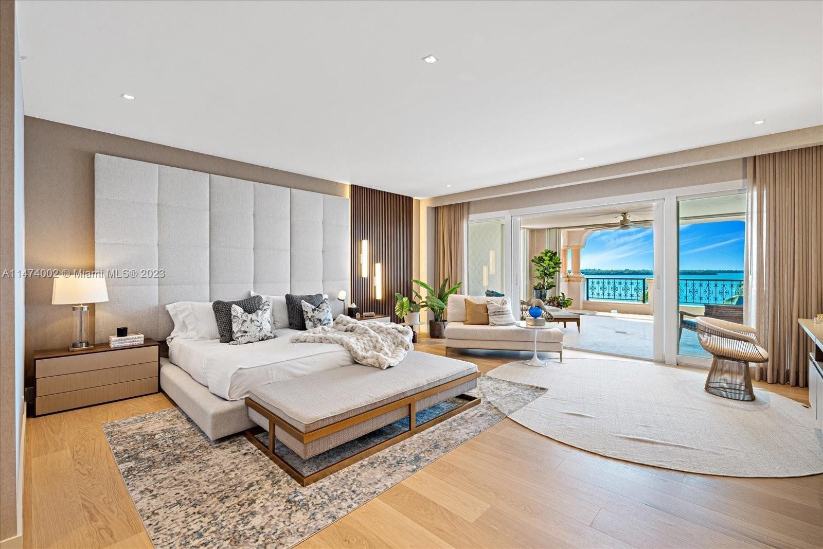 27. 5242 Fisher Island Dr