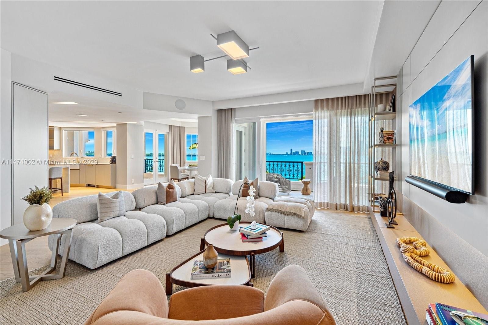 23. 5242 Fisher Island Dr