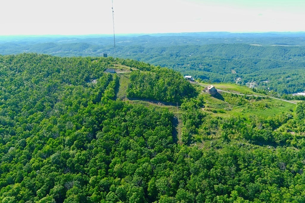 32. 6 Overlook Lane