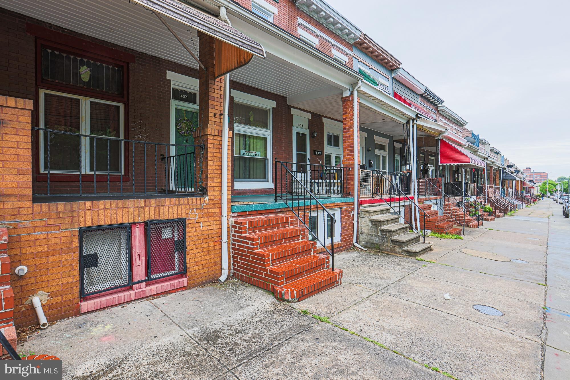 25. 437 N Ellwood Avenue