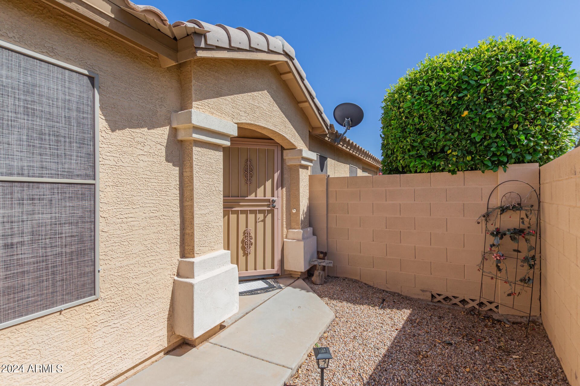 4. 4045 E Aragonite Lane