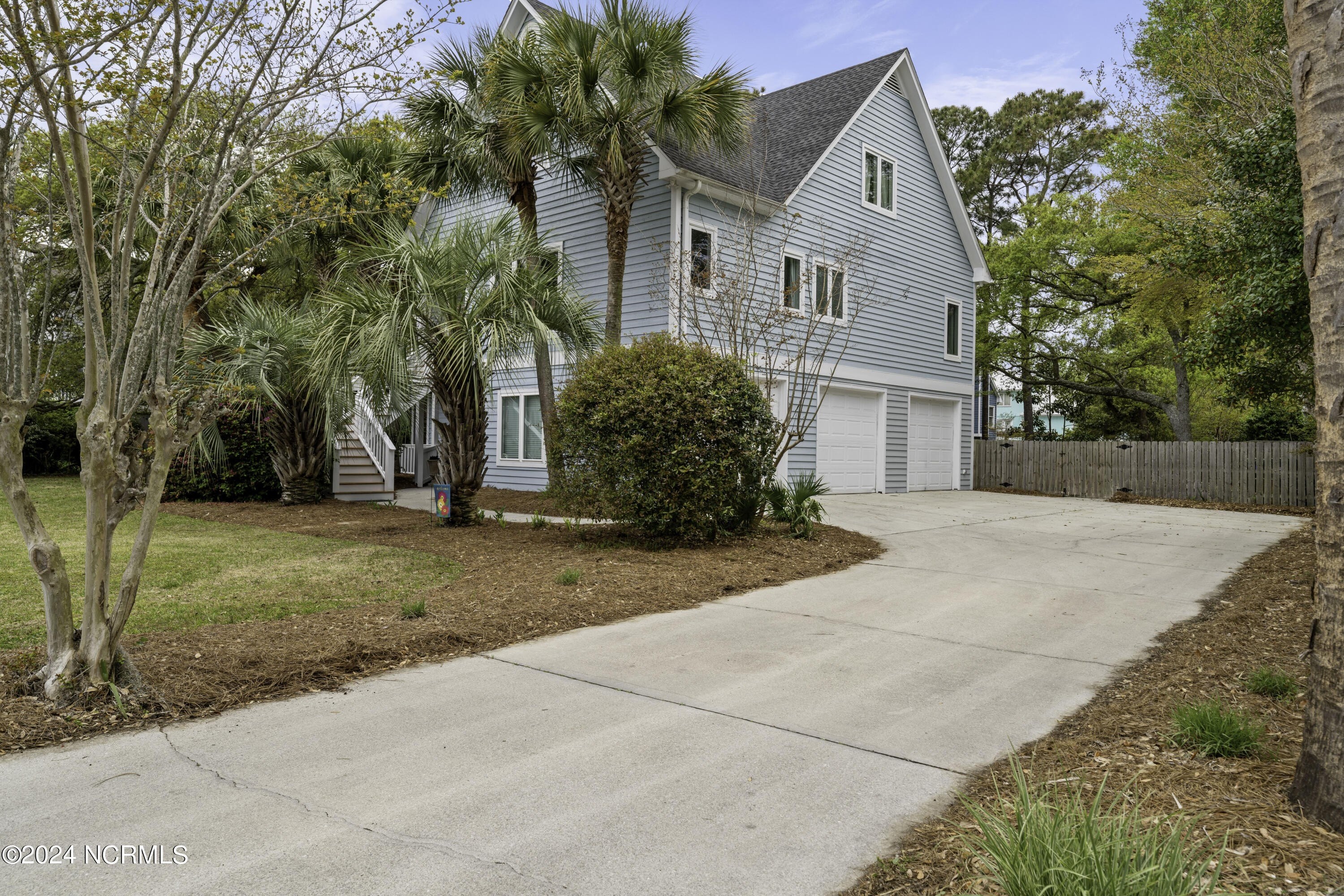 2. 7206 Grouper Court