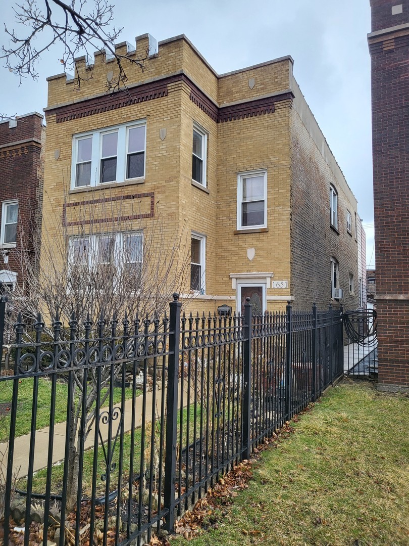 1. 1651 N Central Avenue
