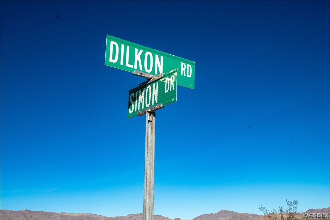 18. 000 N Dilkon Road