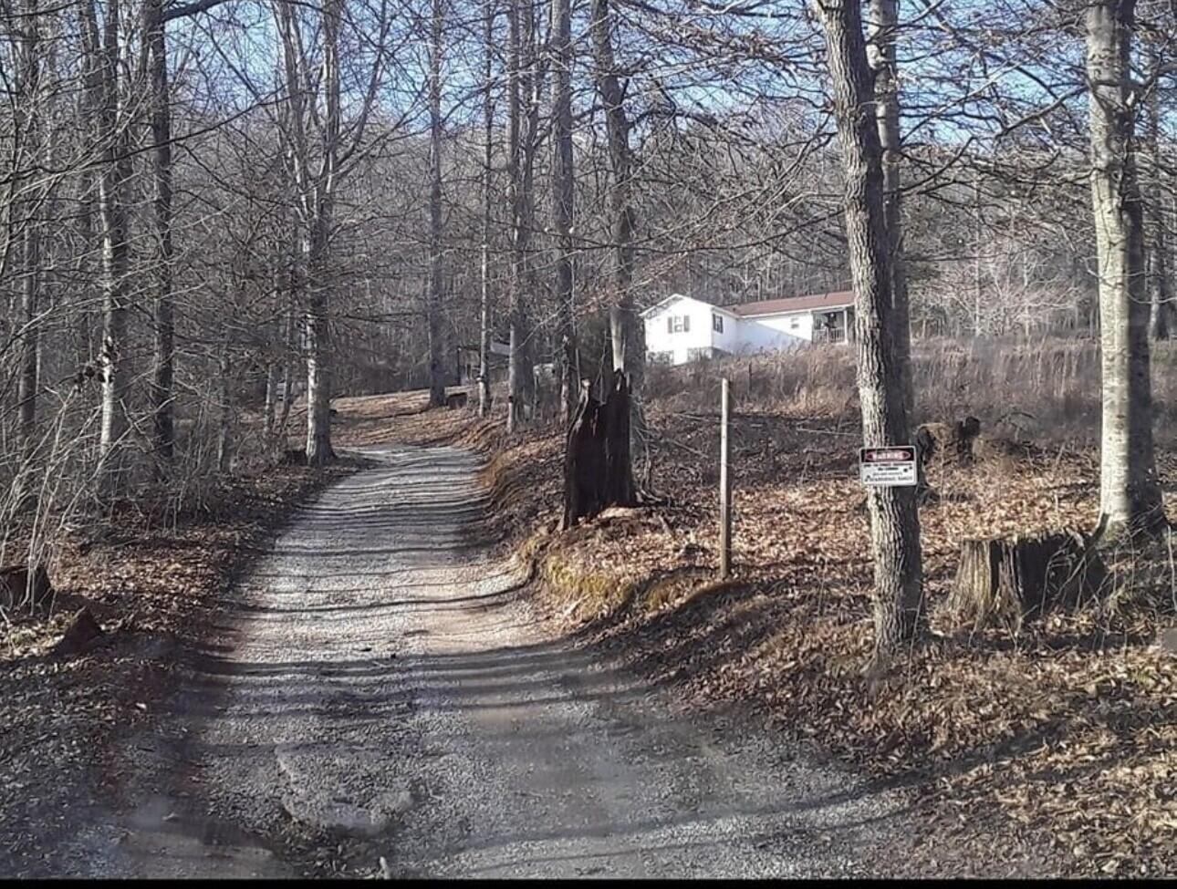 2. 575 Cannon Hollow Road