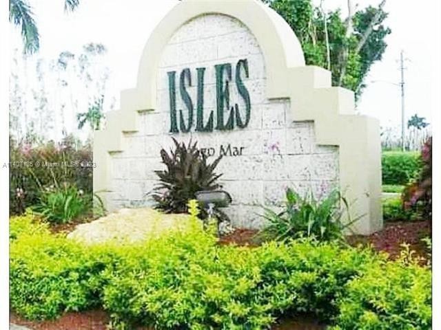 16. 13090 Vista Isles Dr