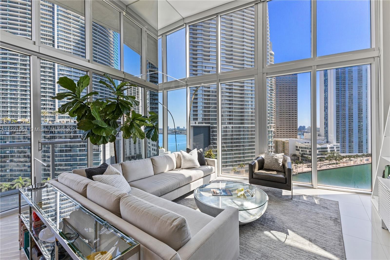 1. 465 Brickell Ave