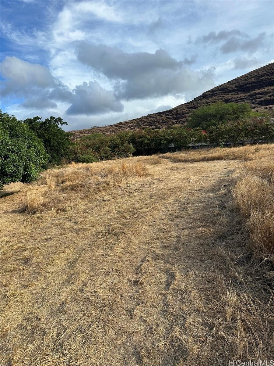 23. 85-775a Waianae Valley Road