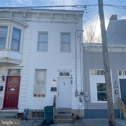 1. 228 Chestnut Street