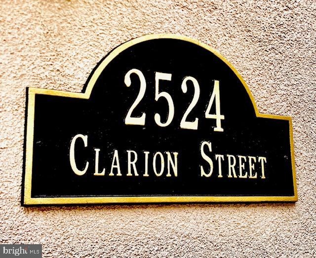 28. 2524 S Clarion Street