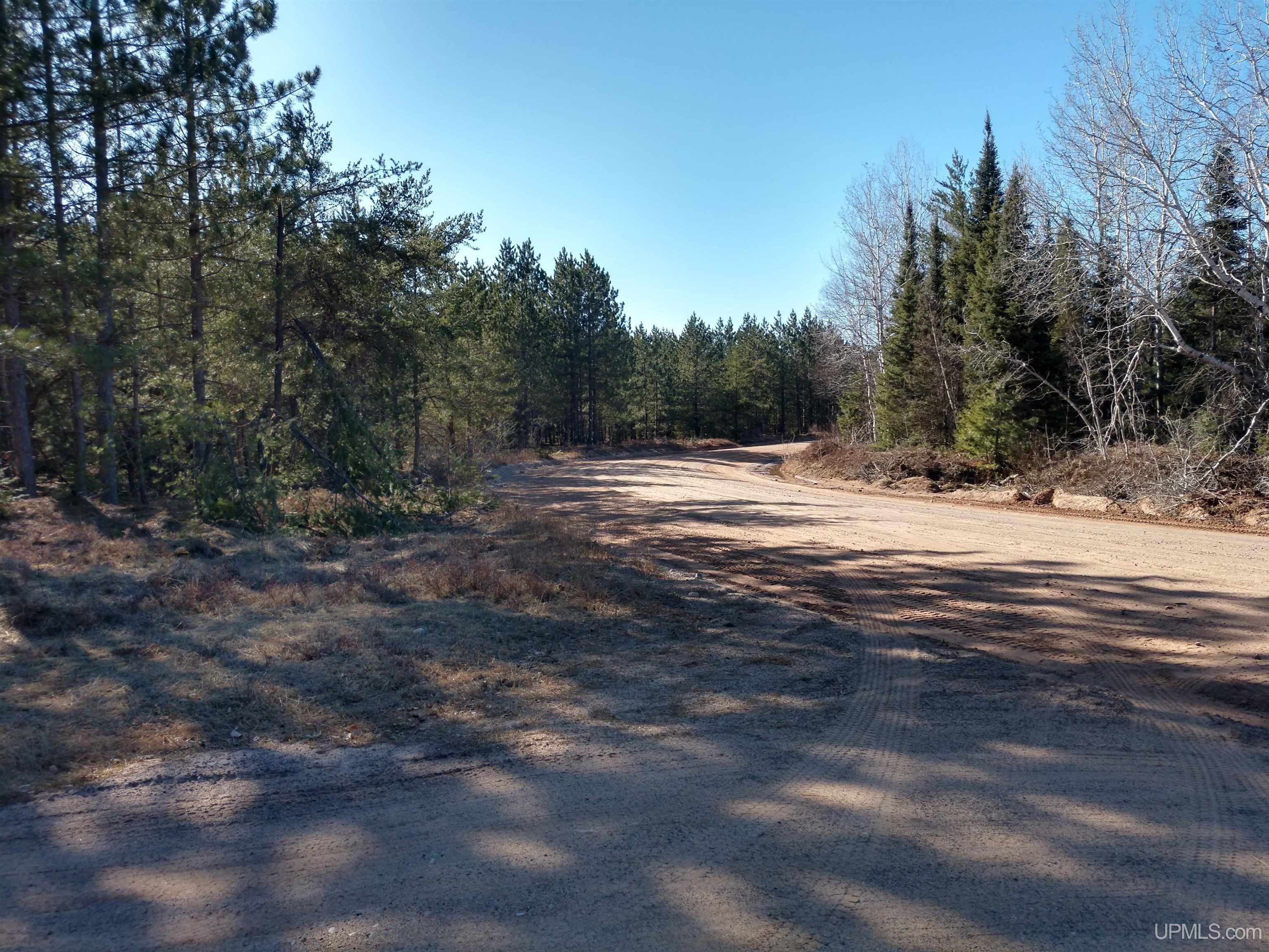 12. 79.7 Acres Co Rd Cco (Red Road)