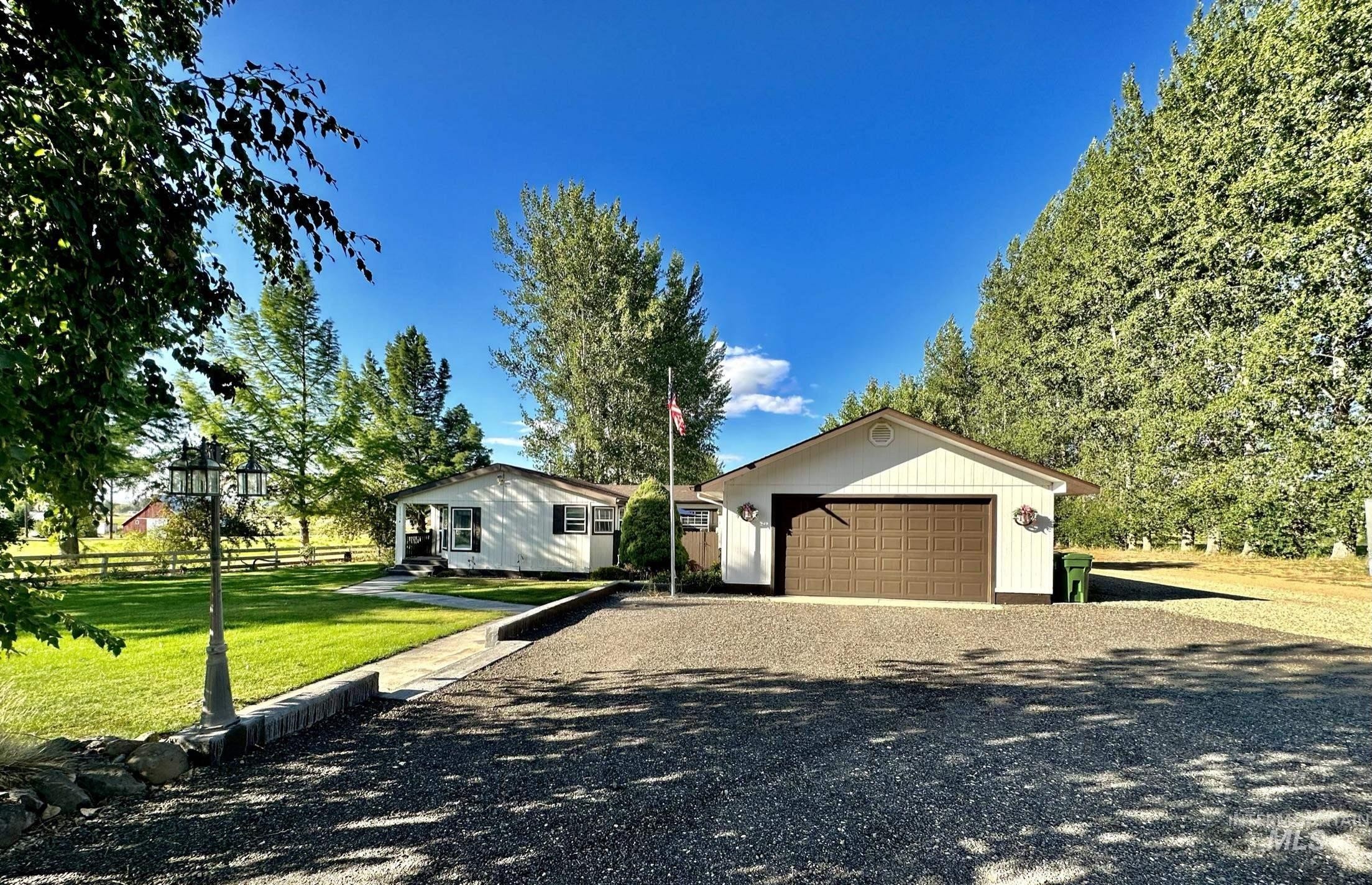 1. 11514 Payette Heights Road